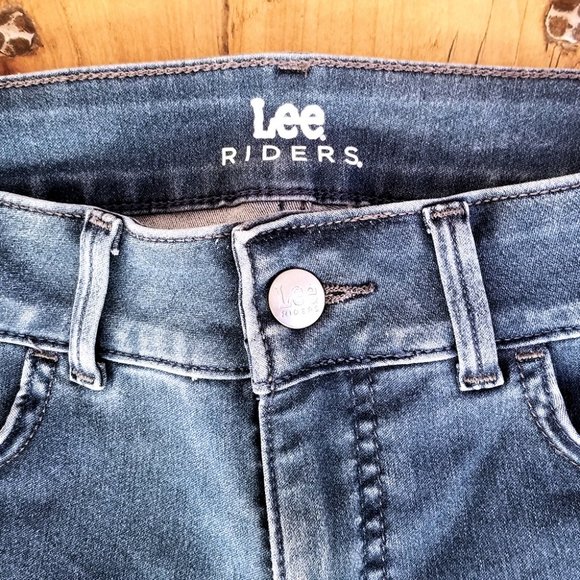 SOLD Lee Riders Capri Midrise Jeans Sedona Indigo 8 M Cropped Stretch Denim - Picture 4 of 6